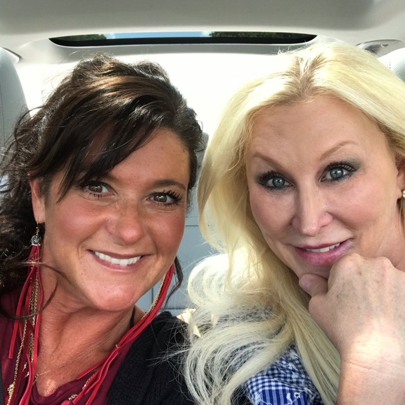 Meet your Posher, Denessa - Picture 3 of 8